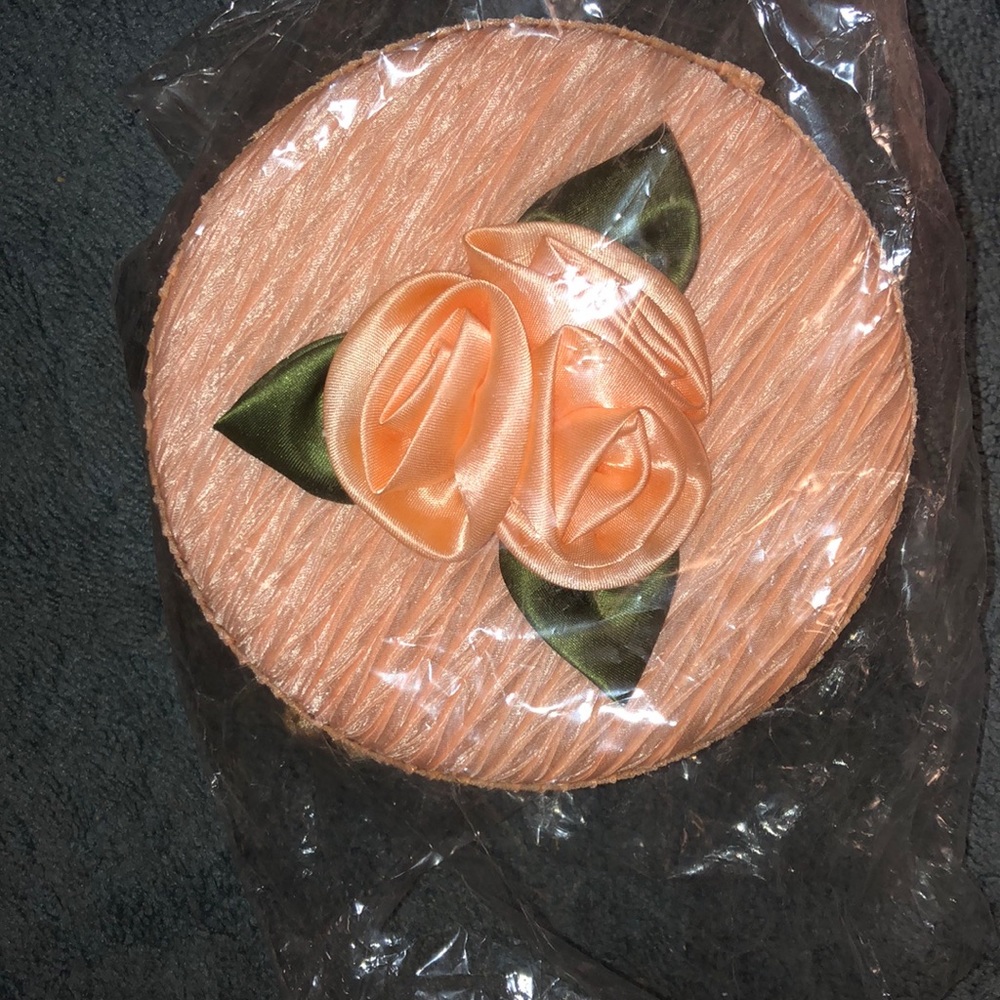 New Peach Coloured Storage Container - Picture 2 of 3